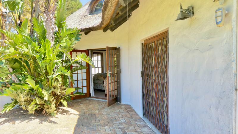 9 Bedroom Property for Sale in Hout Bay Western Cape